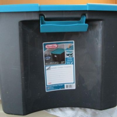 Sale Photo Thumbnail #59: 18 Gal. 23-5/8" long x 18-5/8" wide x 13-5/8 tall, see pictures