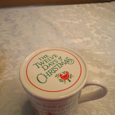 Sale Photo Thumbnail #142: Features 12 days of Christmas, see pictures