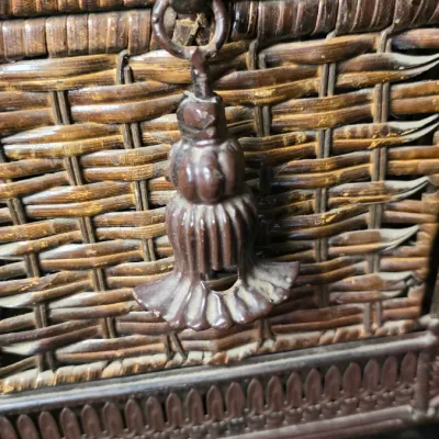 Vintage Metal Treasure Chest Jewelry Box with Ornate Tassel Pull Decorative Keepsake Storage Chest