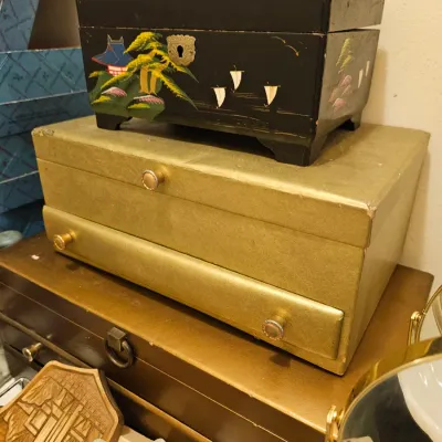 Sale Photo Thumbnail #323