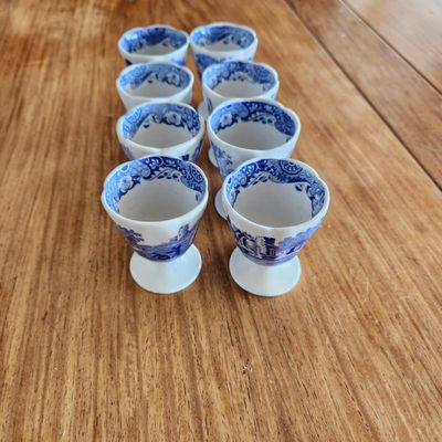 SPODE SET OF 8 BLUE AND WHITE PEDESTAL CUPS