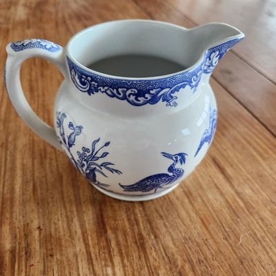 SPODE BLUE AND WHITE HERON MOTIF PITCHER