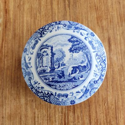 SPODE SMALL BLUE AND WHITE PASTORAL SCENE PLATE