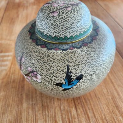 CLOISONNE-STYLE BIRD AND BLOSSOM COVERED JAR