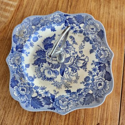 SPODE BLUE AND WHITE FLORAL TIDBIT TRAY