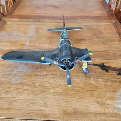 WWII U.S. NAVY F4U CORSAIR NO. 29 MODEL AIRCRAFT