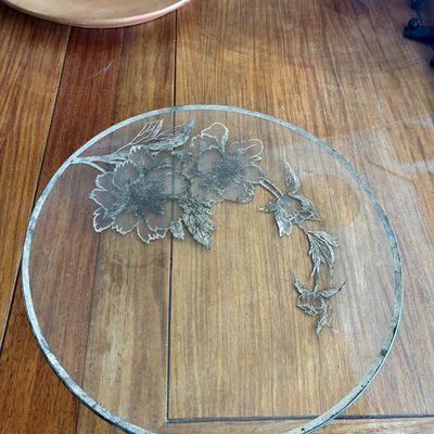 ROUND ETCHED GLASS FLORAL SERVING TRAY