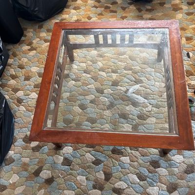SQUARE WOOD AND GLASS COFFEE TABLE