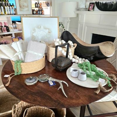 Decor, accessories, furniture and pillows all belwo wholesale
