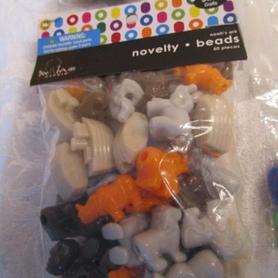Sale Photo Thumbnail #86: Specialty beads are hearts, butterflies, Noah's ark, fish, turtles & dolphins, See pictures