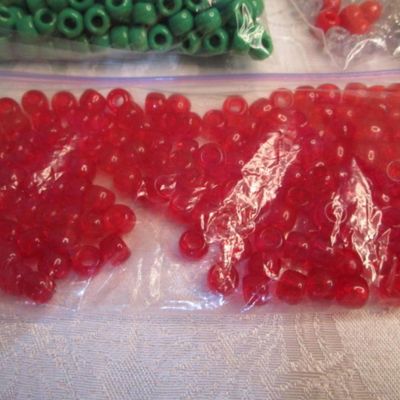 Sale Photo Thumbnail #102: Specialty beads are Santas, Christmas trees, angels & tri-beads, see pictures