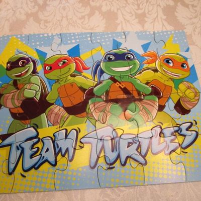 Sale Photo Thumbnail #324: Like new, 1 puzzle has 24 pieces, 2 have 16 pieces, and 2 have 12 pieced, each piece of the puzzles is numbered on the back, see pictures