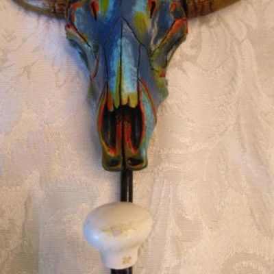 Sale Photo Thumbnail #626: Coat hook has a steer skull, dog/cat bowl is collapsible, See pictures