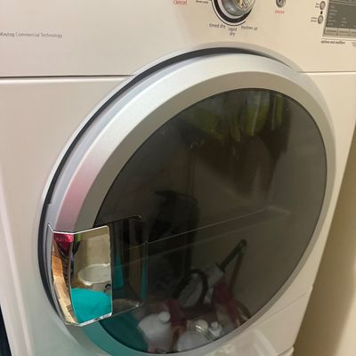 Sale Photo Thumbnail #27: Kenmore Washer/Dryer w Base