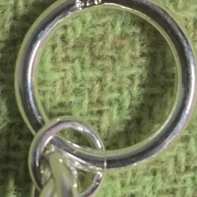 Sale Photo Thumbnail #79: Sterling chain link Toggle Bracelet ~ marked 925
Toggle closure......7.25" long
Marked on circle of toggle