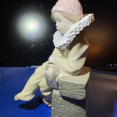 Sale Photo Thumbnail #158: Lladro #5203 The Little Jester Figurine 8" Tall Glossy Finish in Very Good Preowned Condition No Original Box. $15 Domestic Shipping.