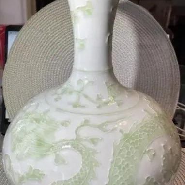 Sale Photo Thumbnail #182: Vintage Chinese Qianlong Blue Under Glazed Mark Celadon Green & White 12" Dragon Lotus Vase in VG Preowned Condition. $15 Domestic Shipping.
