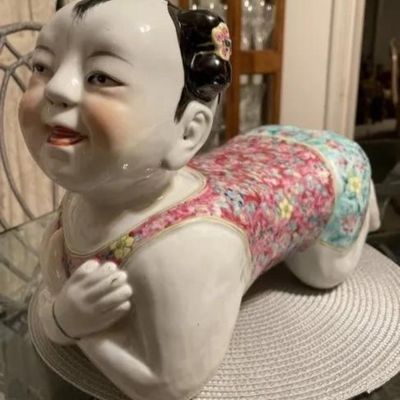 Sale Photo Thumbnail #315: Vintage Earlier SIGNED BASE Chinese Famille Porcelain Baby Child/Girl Opium Pillow Art Statue Sculpture 14" Long as Pic'd. Heavy Piece. (Pickup Only in Berlin, NJ 08009)