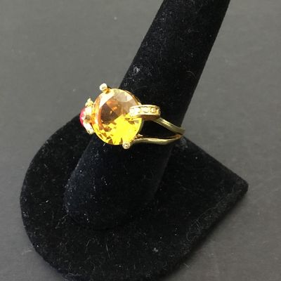 Gold tone, orange stone cocktail ring very pretty