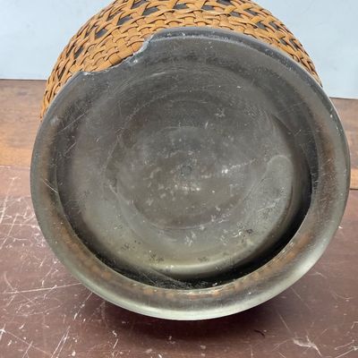 Sale Photo Thumbnail #219: Antique double-gourd seltzogene (also known as a gasogene), a late 19th-century device used to carbonate beverages at home. chip in the base glass, see photos, Made in France.