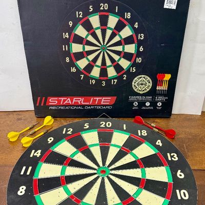 Sale Photo Thumbnail #281: Regulation tournament dart board on one side, Baseball dart game on the other. Includes 5 darts (missing a red dart).