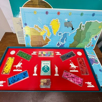 Sale Photo Thumbnail #313: Very Good, nearly pristine condition. There is a shadow in picture of the box that make it look 2-tone, it's not.