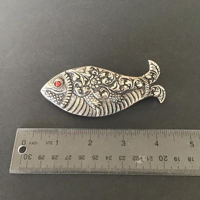 Sale Photo Thumbnail #22: Vintage silver tone fish hair barrette with red eye Please see attached pictures