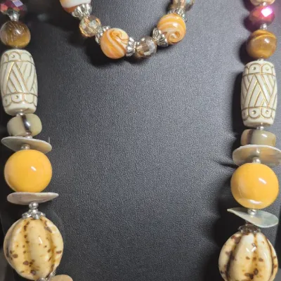 Vintage Bulky Necklace with carved stones +beads & Bracelet + Earrings [3 PCs]