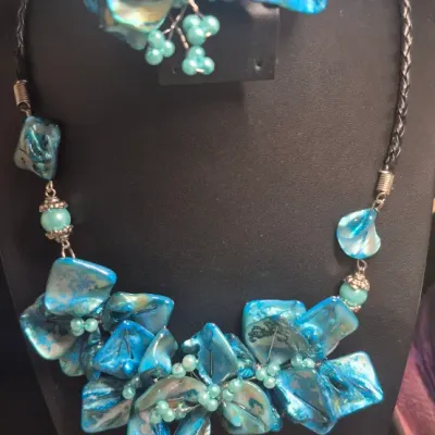 Stunning Chunky Sky Blue floral bead chip Necklace & matching Bracelet