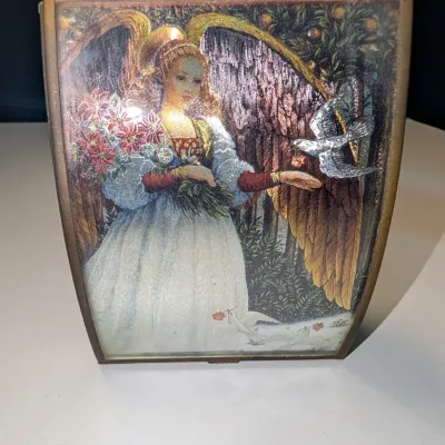 Angel & Dove Vintage Domed Cover Mirrored Bottom Green Etched Glass Jewelry Box Handcrafted