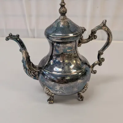 Vintage Tea/Coffee Pots - Sheridan Taunton Silversmiths, Oneida & Two Unmarked