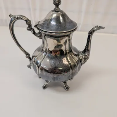 Vintage Tea/Coffee Pots - Sheridan Taunton Silversmiths, Oneida & Two Unmarked