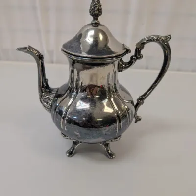 Vintage Tea/Coffee Pots - Sheridan Taunton Silversmiths, Oneida & Two Unmarked