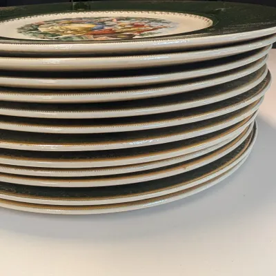 Imperial Salem China 12 Pieces Of 10 3/4" Plates & 4 Pieces Of 7 1/4" Plates 23 Karat Gold Serving Plates "Colonial...