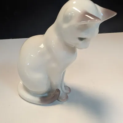 Bing & Grondahl Sitting Cat Porcelain Glaze