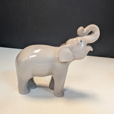 Bing & Grondalh B&G Figurine Elephant Calf 2140 1986 Hand-painted