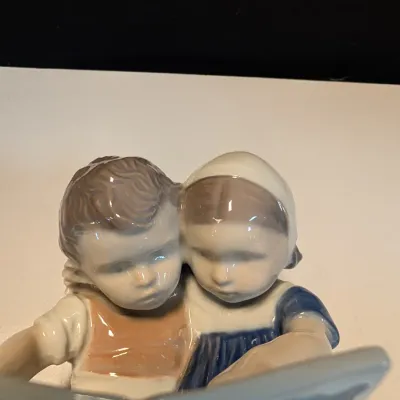Vintage B&G Bing & Grondahl Children Reading #1567