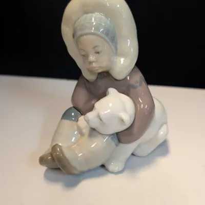 Lladro Spain Eskimo Playing w/ Polar Bear Cub
