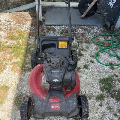Sale Photo Thumbnail #240: Briggs & Stratton GTS 140cc motor. Working at time of catalog,