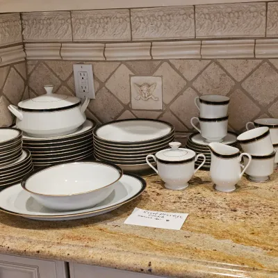 Sale Photo Thumbnail #710