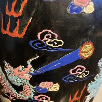 18" Vintage Chinese Porcelain Famille Noire Dragon Vase