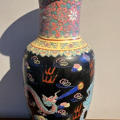 18" Vintage Chinese Porcelain Famille Noire Dragon Vase