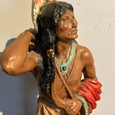1976 Universal Statuary Native American Warrior Statue #481 – 14.5" Tall Hand-Painted Figurine