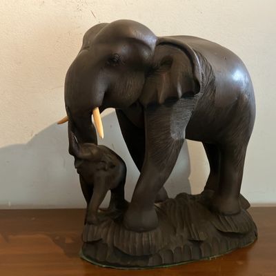 Large Hand-Carved Dark Suar Wood Mother & Baby Elephant Sculpture – 13" Detailed Balinese