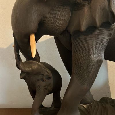 Large Hand-Carved Dark Suar Wood Mother & Baby Elephant Sculpture – 13" Detailed Balinese