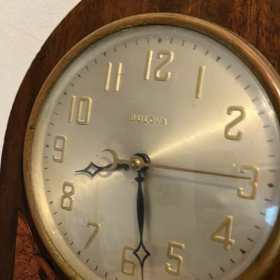 Mid-Century Bulova Model 1200 Electric Mantel Clock Dark Wood Burl Panel Original Tag