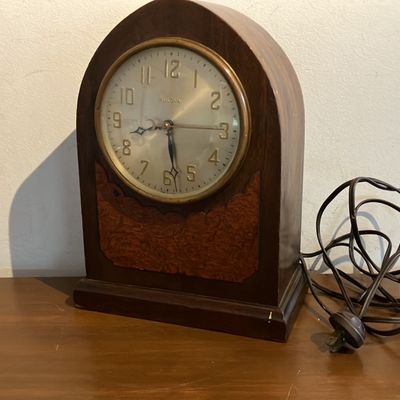 Mid-Century Bulova Model 1200 Electric Mantel Clock Dark Wood Burl Panel Original Tag