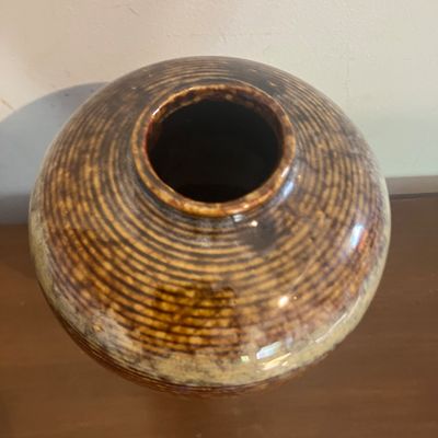 10" Studio Pottery Vase Ribbed Earth Tone Brown Beige Runny Glaze "0901 A" Mark