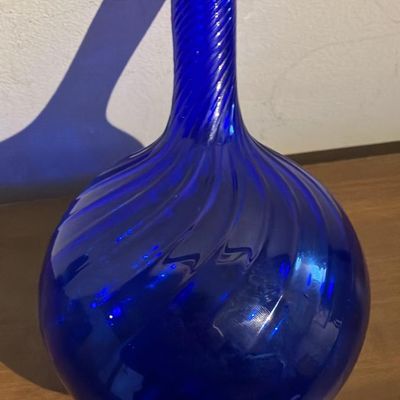 Pairpoint Hand-Blown Cobalt Blue Swirl Art Glass Vase - 8"