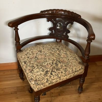 Antique Victorian Carved Walnut Roundabout Corner Chair – Original Casters